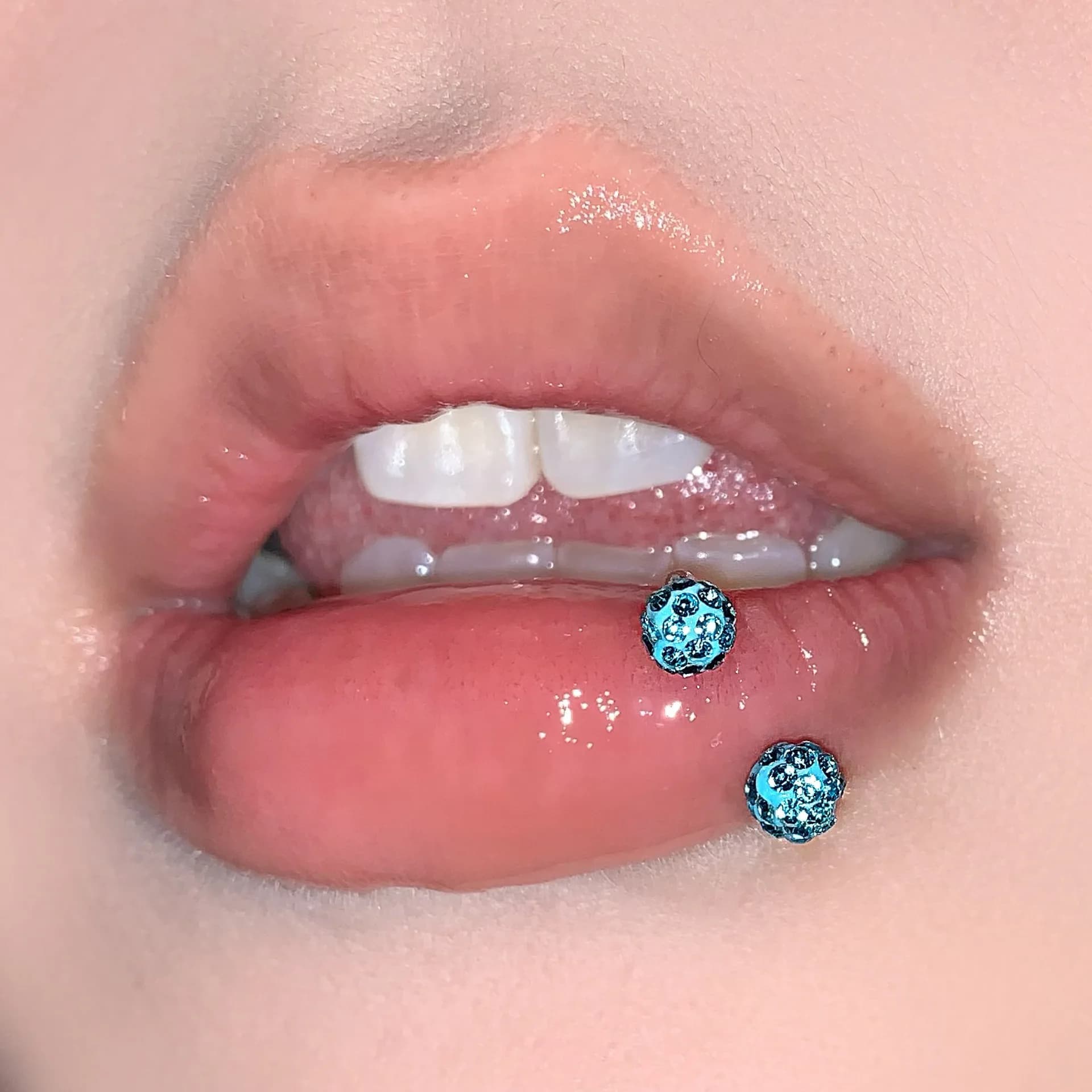 Sparkling Diamond Lip Ring - alternate view